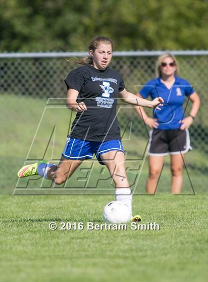 Thumbnail 2 in Irondequoit vs. Albion (Scrimmage) photogallery.