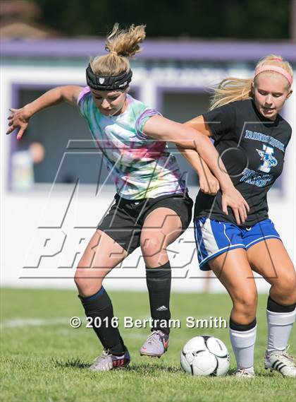 Thumbnail 2 in Irondequoit vs. Albion (Scrimmage) photogallery.