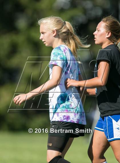 Thumbnail 2 in Irondequoit vs. Albion (Scrimmage) photogallery.