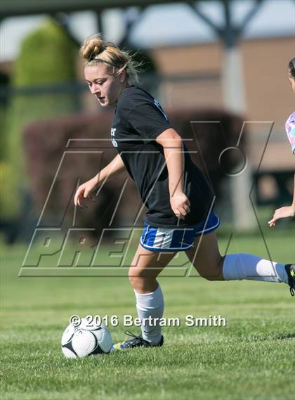 Thumbnail 3 in Irondequoit vs. Albion (Scrimmage) photogallery.
