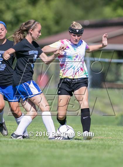 Thumbnail 3 in Irondequoit vs. Albion (Scrimmage) photogallery.