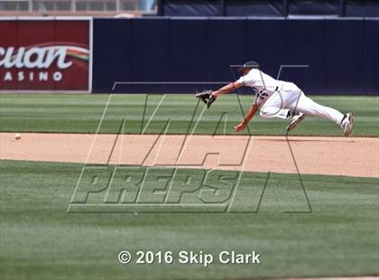 Thumbnail 3 in Mission Vista vs. Fallbrook photogallery.