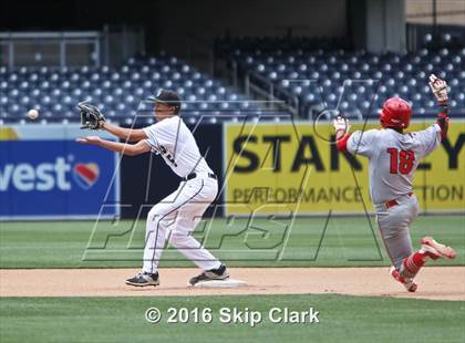 Thumbnail 2 in Mission Vista vs. Fallbrook photogallery.