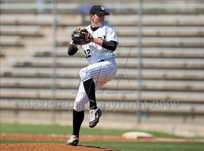 Thumbnail 1 in Hendrickson vs. Bowie photogallery.