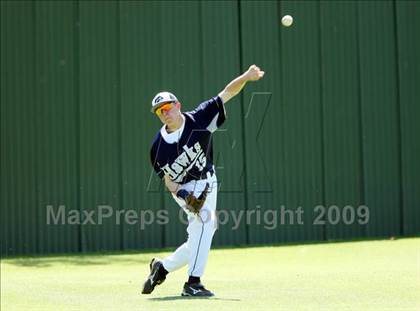 Thumbnail 1 in Hendrickson vs. Bowie photogallery.