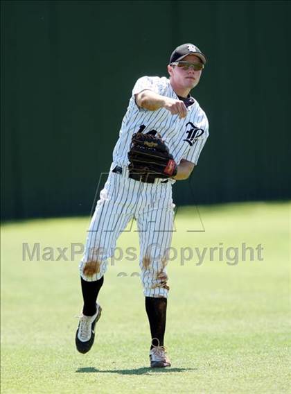 Thumbnail 3 in Hendrickson vs. Bowie photogallery.