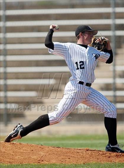 Thumbnail 1 in Hendrickson vs. Bowie photogallery.
