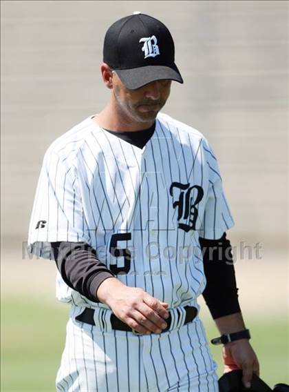 Thumbnail 2 in Hendrickson vs. Bowie photogallery.