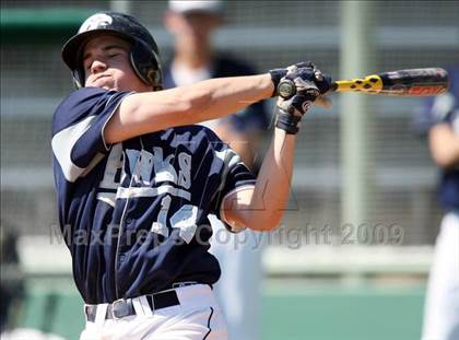 Thumbnail 2 in Hendrickson vs. Bowie photogallery.