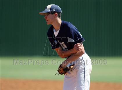 Thumbnail 1 in Hendrickson vs. Bowie photogallery.