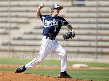 Thumbnail 3 in Hendrickson vs. Bowie photogallery.