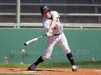 Thumbnail 2 in Hendrickson vs. Bowie photogallery.