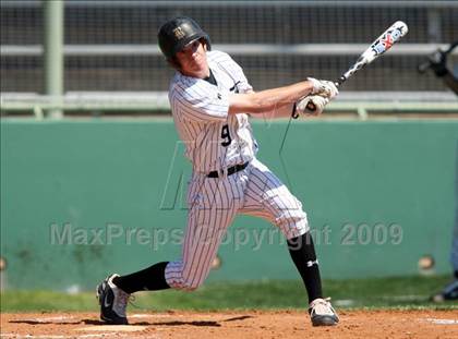 Thumbnail 2 in Hendrickson vs. Bowie photogallery.