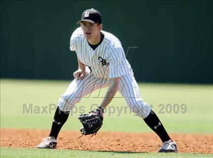 Thumbnail 3 in Hendrickson vs. Bowie photogallery.