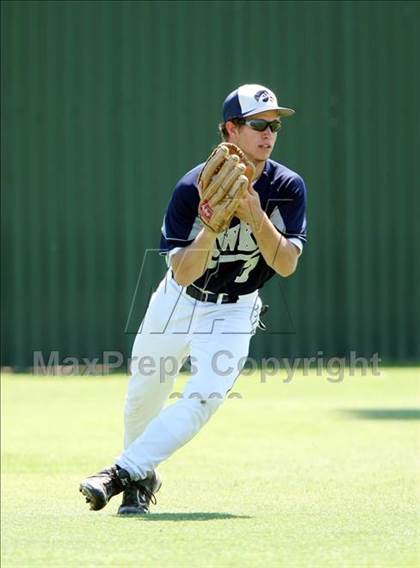 Thumbnail 2 in Hendrickson vs. Bowie photogallery.
