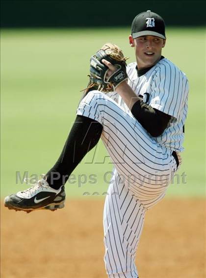 Thumbnail 3 in Hendrickson vs. Bowie photogallery.