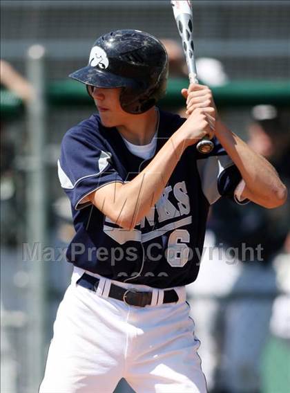 Thumbnail 2 in Hendrickson vs. Bowie photogallery.