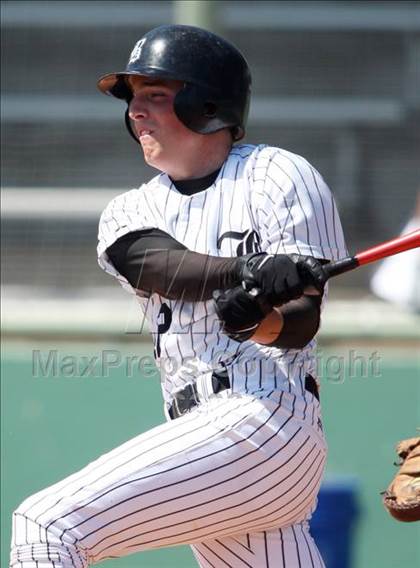 Thumbnail 3 in Hendrickson vs. Bowie photogallery.