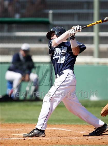 Thumbnail 2 in Hendrickson vs. Bowie photogallery.