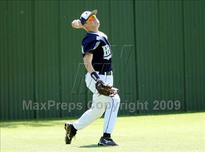 Thumbnail 3 in Hendrickson vs. Bowie photogallery.