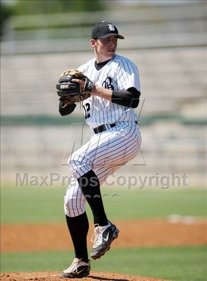 Thumbnail 1 in Hendrickson vs. Bowie photogallery.