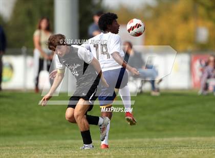 Thumbnail 2 in Meridian vs. Bishop Kelly photogallery.