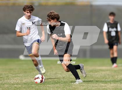 Thumbnail 1 in Meridian vs. Bishop Kelly photogallery.