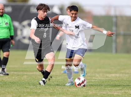 Thumbnail 2 in Meridian vs. Bishop Kelly photogallery.