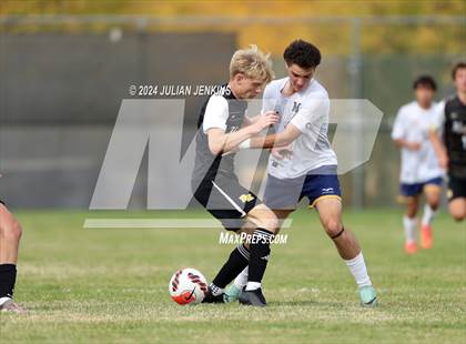Thumbnail 3 in Meridian vs. Bishop Kelly photogallery.