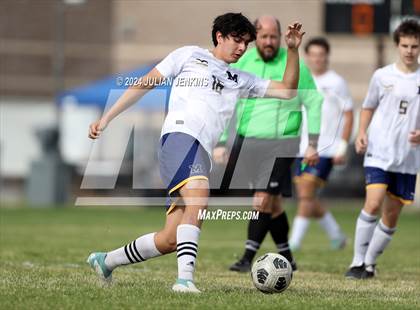Thumbnail 3 in Meridian vs. Bishop Kelly photogallery.