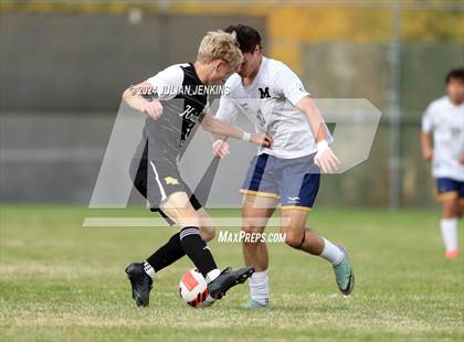 Thumbnail 1 in Meridian vs. Bishop Kelly photogallery.