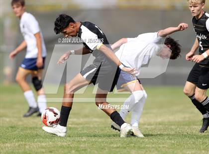 Thumbnail 2 in Meridian vs. Bishop Kelly photogallery.