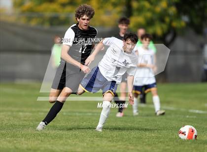 Thumbnail 2 in Meridian vs. Bishop Kelly photogallery.
