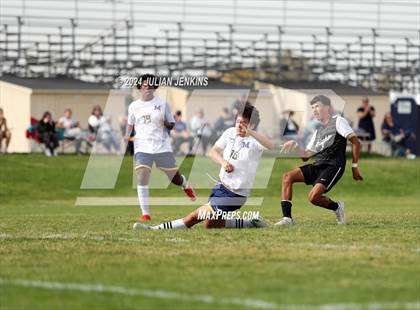 Thumbnail 2 in Meridian vs. Bishop Kelly photogallery.