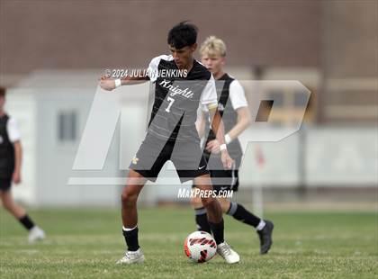 Thumbnail 2 in Meridian vs. Bishop Kelly photogallery.