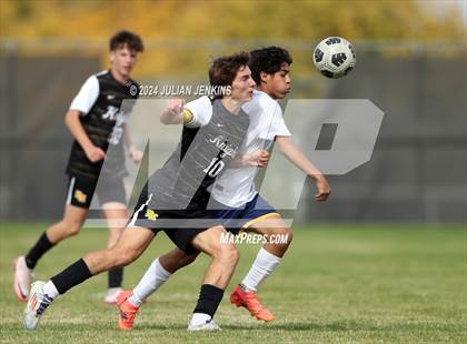 Thumbnail 3 in Meridian vs. Bishop Kelly photogallery.