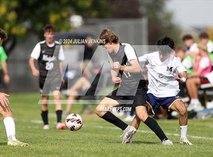 Thumbnail 1 in Meridian vs. Bishop Kelly photogallery.