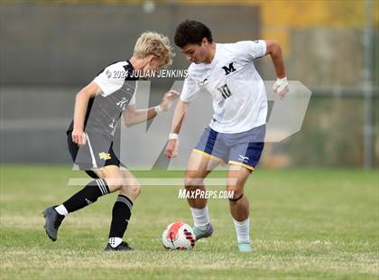 Thumbnail 2 in Meridian vs. Bishop Kelly photogallery.