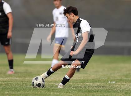 Thumbnail 3 in Meridian vs. Bishop Kelly photogallery.