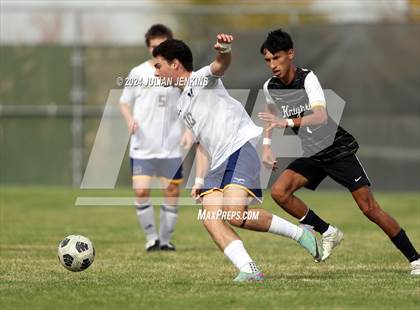 Thumbnail 1 in Meridian vs. Bishop Kelly photogallery.