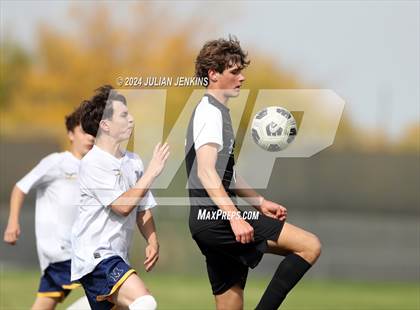 Thumbnail 1 in Meridian vs. Bishop Kelly photogallery.