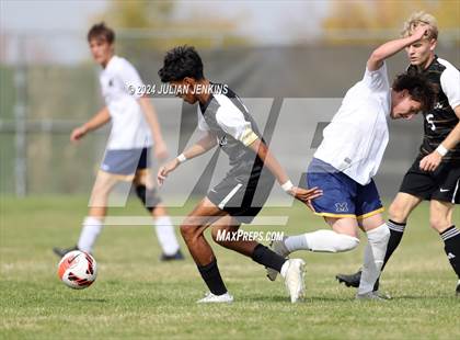 Thumbnail 1 in Meridian vs. Bishop Kelly photogallery.