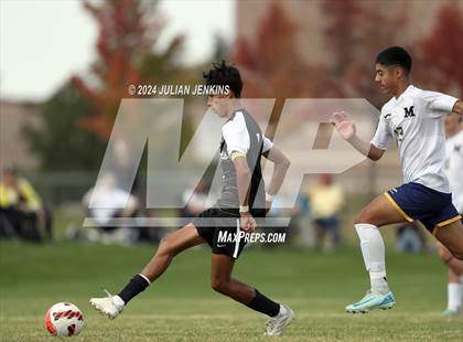 Thumbnail 1 in Meridian vs. Bishop Kelly photogallery.