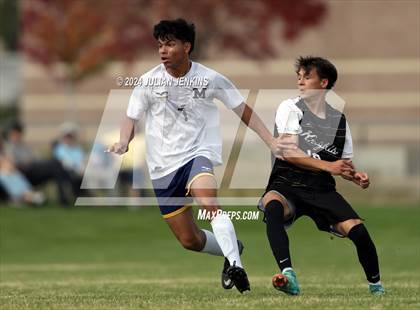 Thumbnail 1 in Meridian vs. Bishop Kelly photogallery.