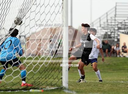 Thumbnail 2 in Meridian vs. Bishop Kelly photogallery.