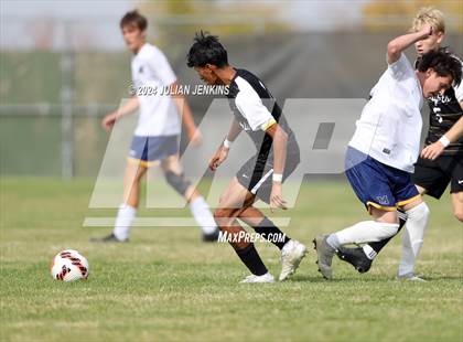 Thumbnail 2 in Meridian vs. Bishop Kelly photogallery.