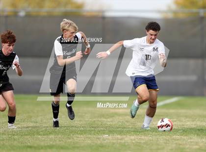 Thumbnail 3 in Meridian vs. Bishop Kelly photogallery.