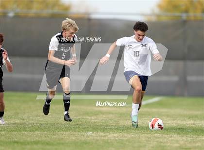 Thumbnail 1 in Meridian vs. Bishop Kelly photogallery.
