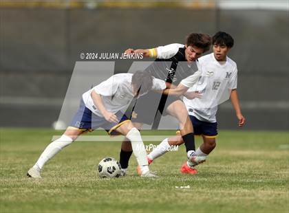 Thumbnail 2 in Meridian vs. Bishop Kelly photogallery.