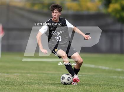 Thumbnail 2 in Meridian vs. Bishop Kelly photogallery.